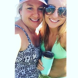 Meet your Posher, Tina